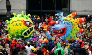 carnaval 2022 covid-19 bloco rua desfile aglomeracao