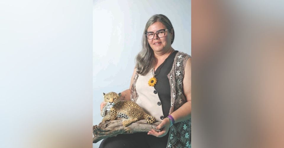 Artesã de MS leva peças para feira de artesanato em Paris