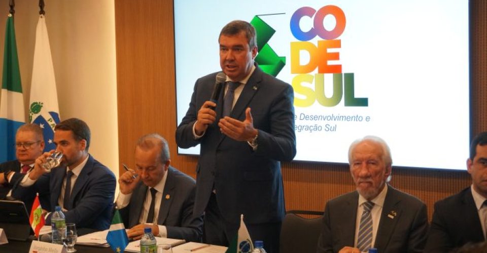 Governador de MS, Eduardo Riedel, durante reunião do Codesul - Foto: Divulgação/Codesul