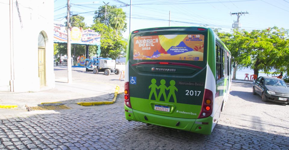 A 18ª edição do Festival América do Sul (FAS), que acontece de 15 a 18 de maio em Corumbá. a Abertura oficial do FAS acontece hoje a partir das 19:00 hs. Na foto um dos  onibus que sera disponibilizado para a população. Foto:  Clóvis Neto/Arquivo PMC