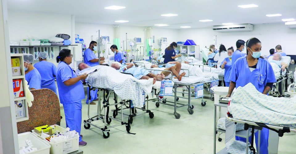 Superlotação e espera de pacientes por cirurgias foram alguns dos questionamentos - Foto: divulgação